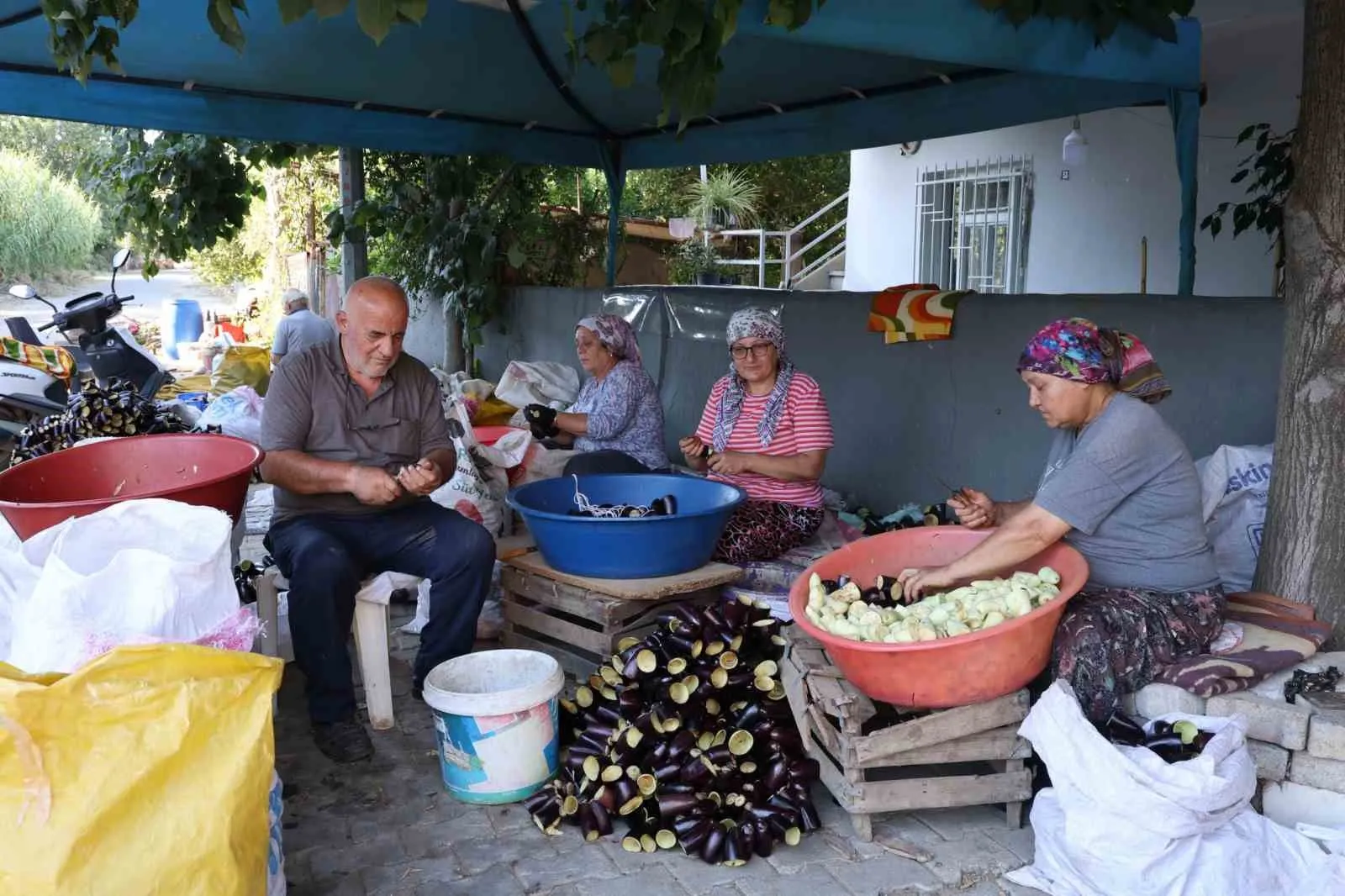 Nazilli’de üretici kadınların yüzünü güldüren dokunuş: Başkan Tetik’ten anında çözüm