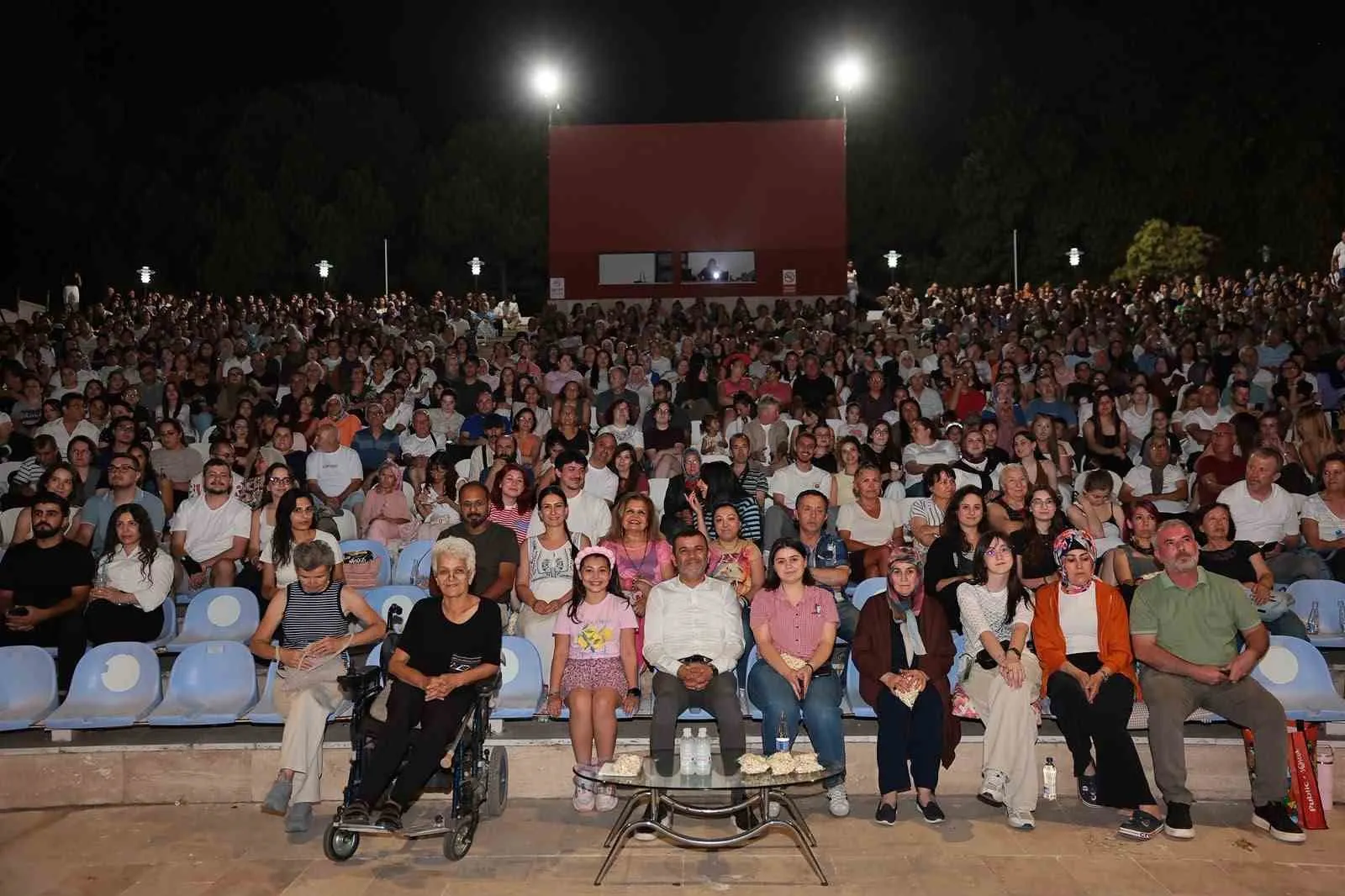 Denizli’de beyaz perde altında yıldızların altında keyifli buluşmalar