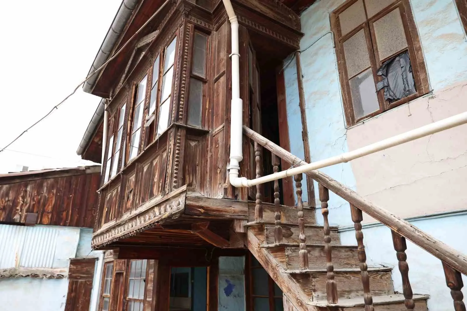 Denizli’nin mimari mirasında restorasyon dönemi: Şerbetçioğlu Konağı ayağa kaldırılıyor