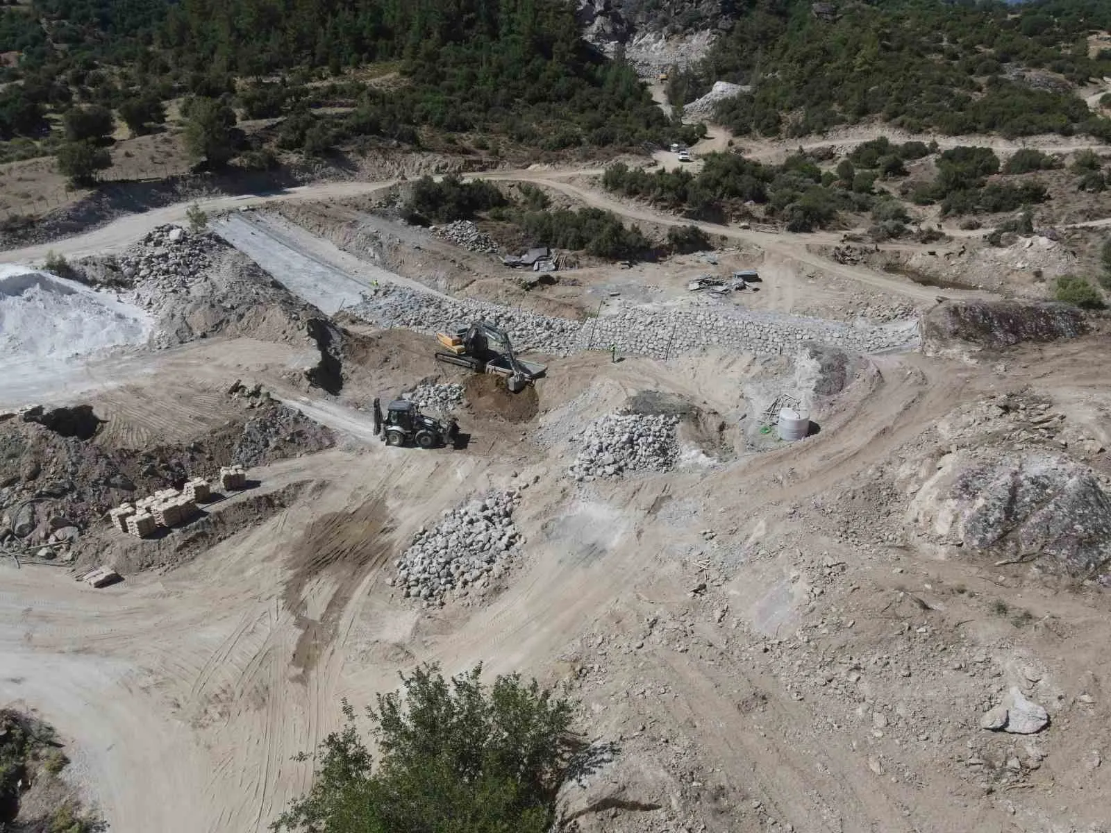Karpuzlu’da çiftçinin yüzünü güldürecek dev hamle: Umcular Göleti yükseliyor