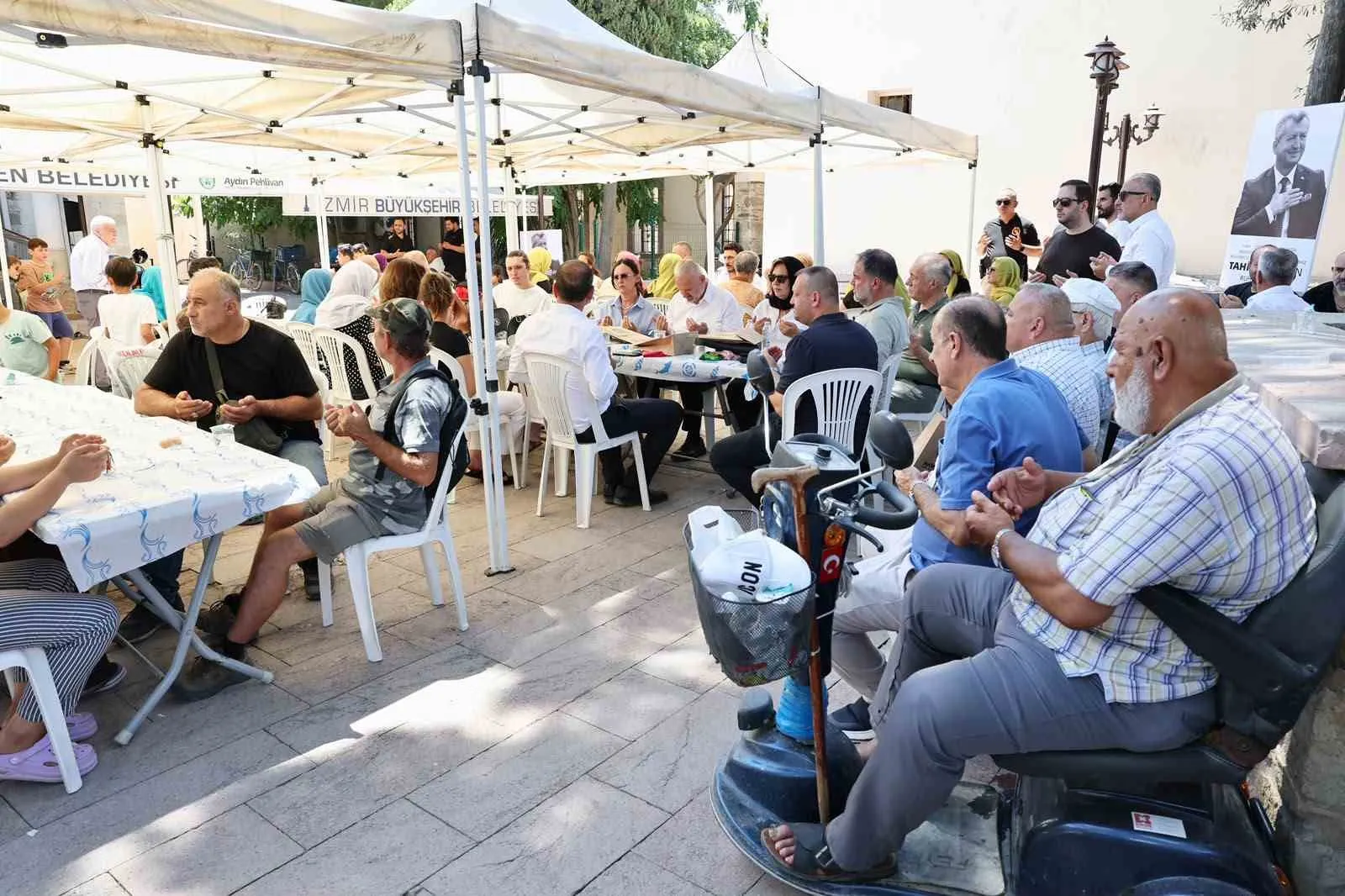 Menemen’in unutulmaz başkanına vefalı veda: Tahir Şahin dualarla anıldı