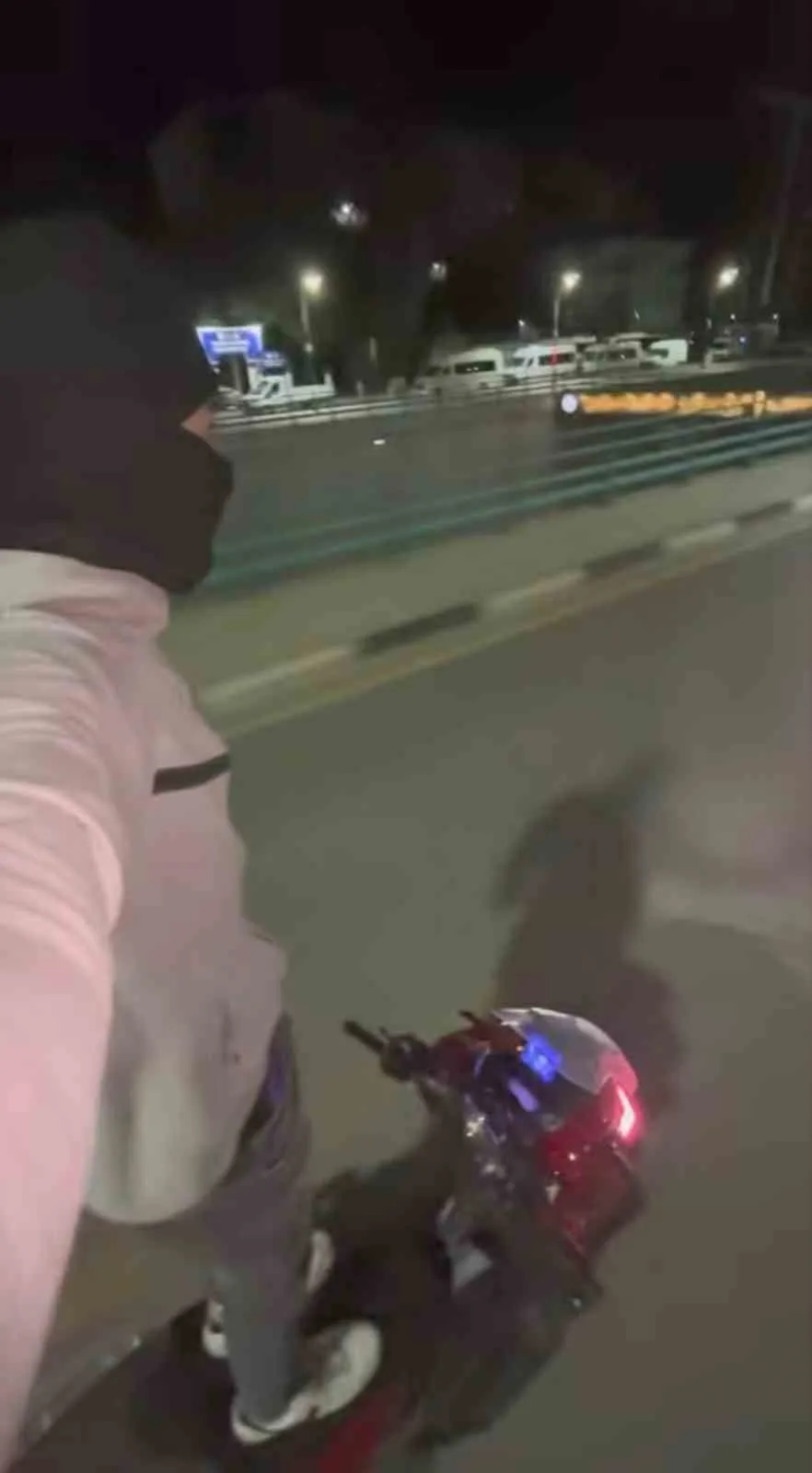 Beğeni uğruna trafiği birbirine kattı: Sanal devriye affetmedi