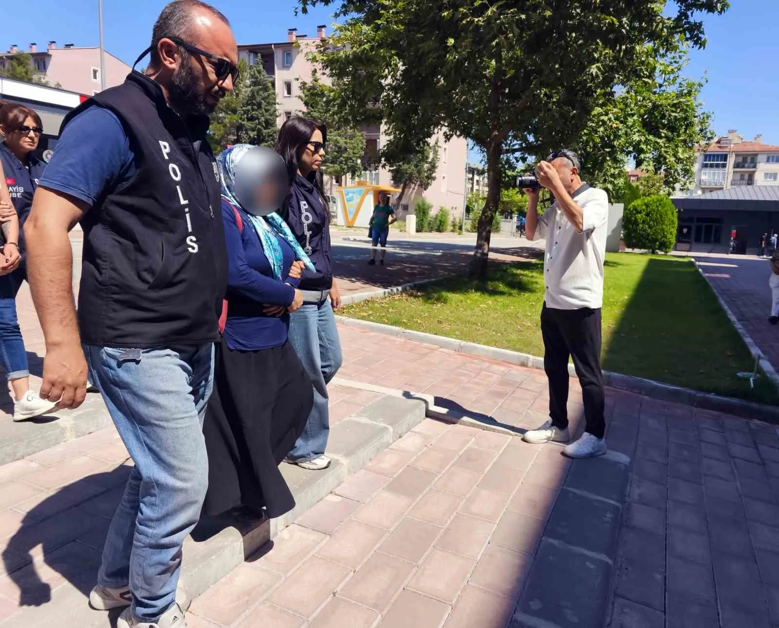 Denizli'de 20 yıllık sır perdesi aralandı: Bakkal cinayetinin zanlıları hakim karşısında