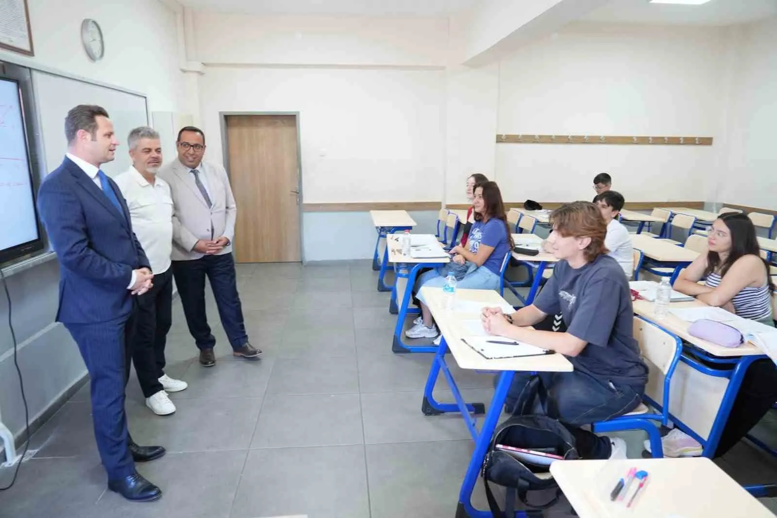 Tatil dinlemediler, hedeflerine odaklandılar: Muğla’da eğitim maratonu sürüyor