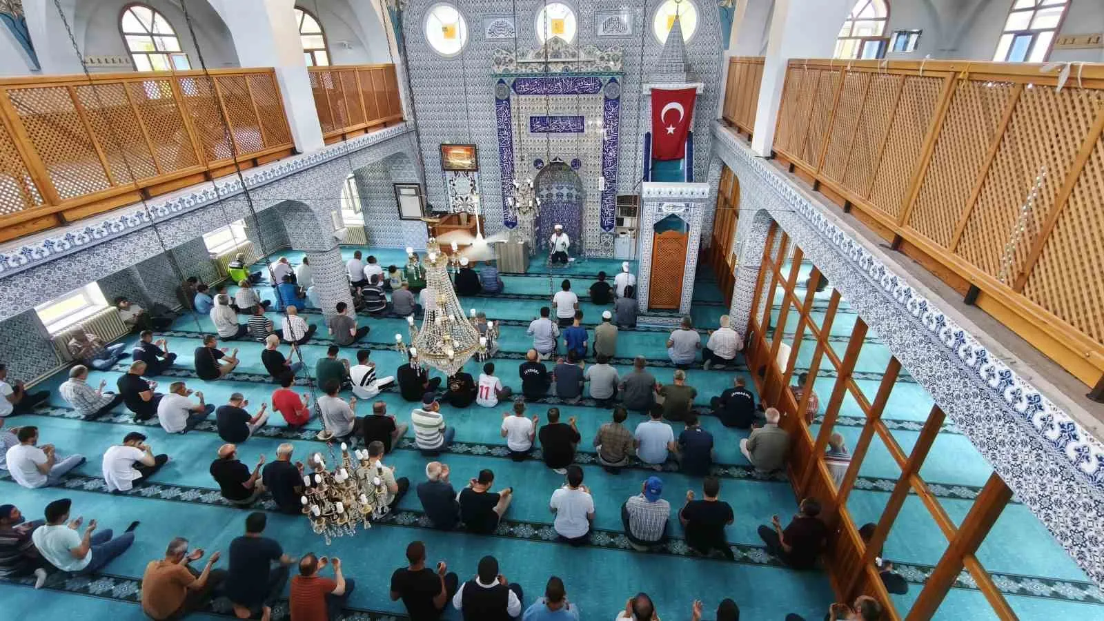 Acı kazada kaybettikleri silah arkadaşları için bir araya geldiler: Dualarla andılar