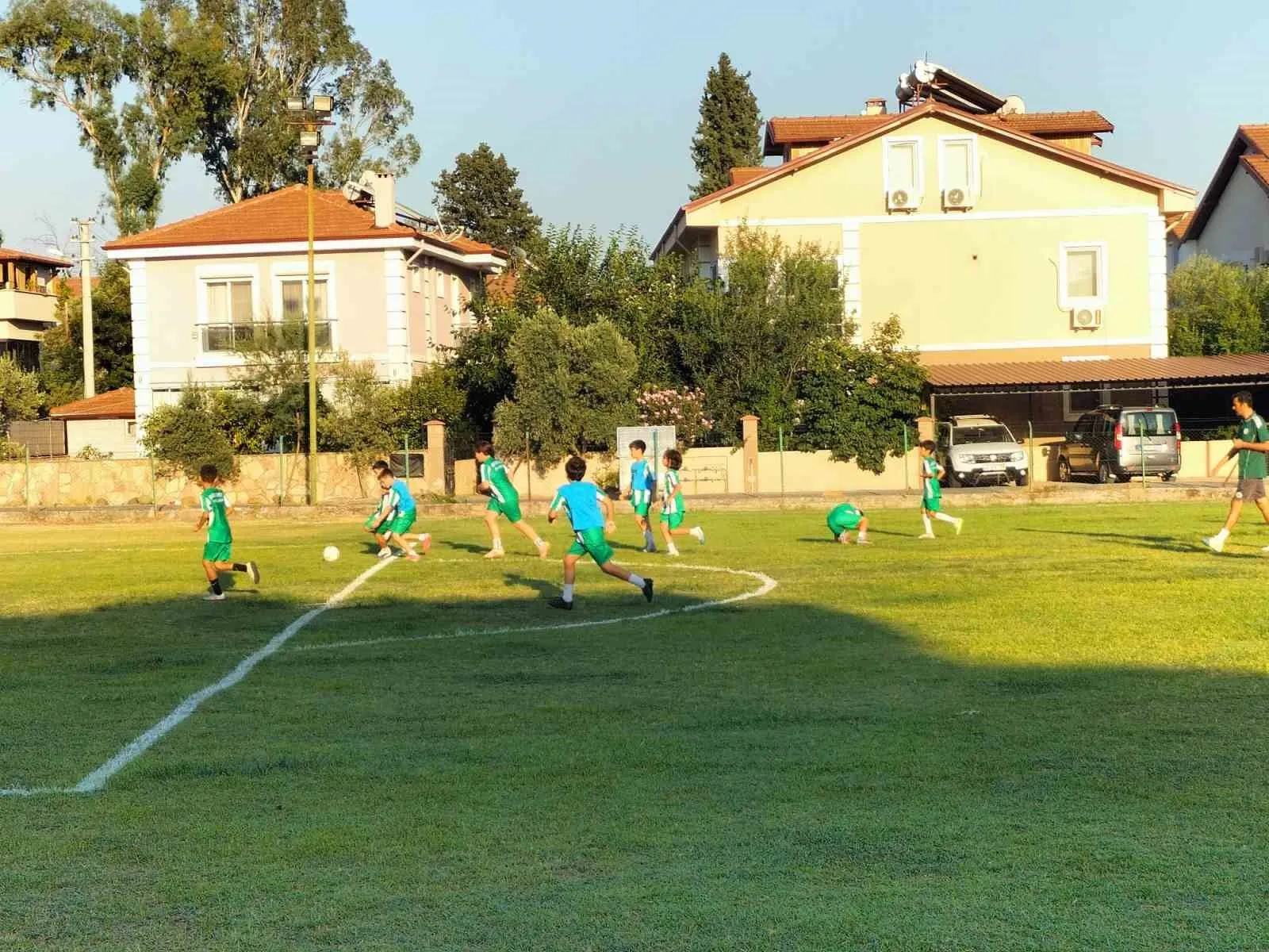 Köyceğizli minik kramponlar için büyük gün: Geleceğin yıldızları sahaya indi