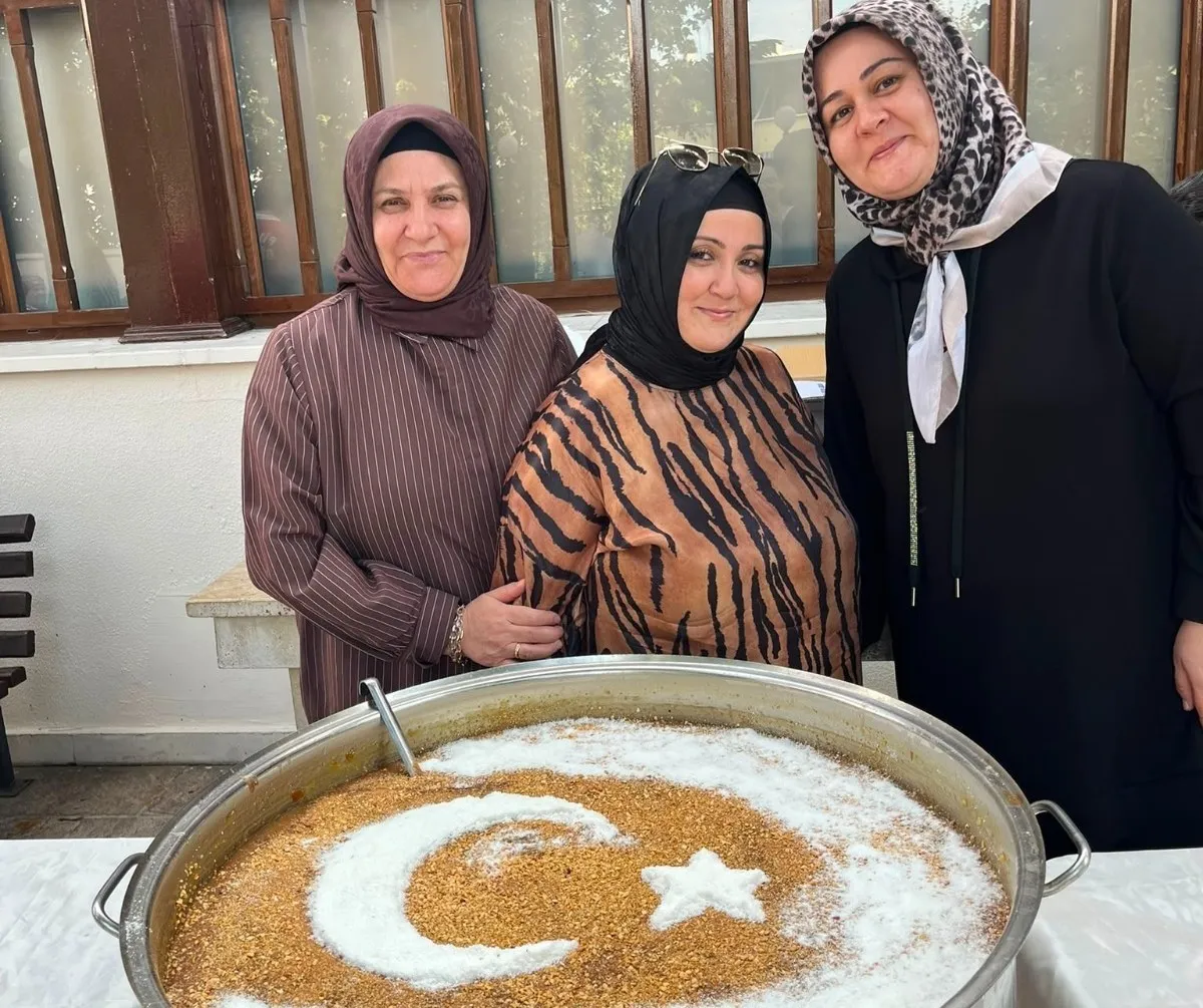 Manisa’da asırlık vefa: 663 yıllık gelenek aşure sofrasında buluştu