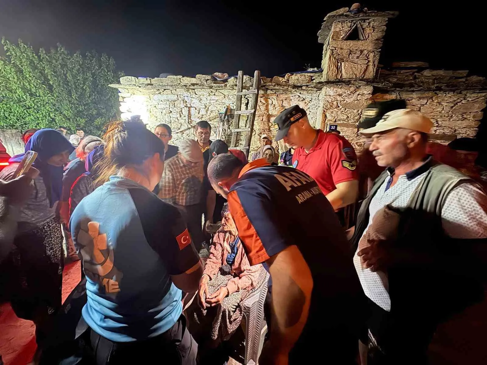 Çine'de nefes kesen arama: 86 yaşındaki Fatma nine sağ olarak bulundu