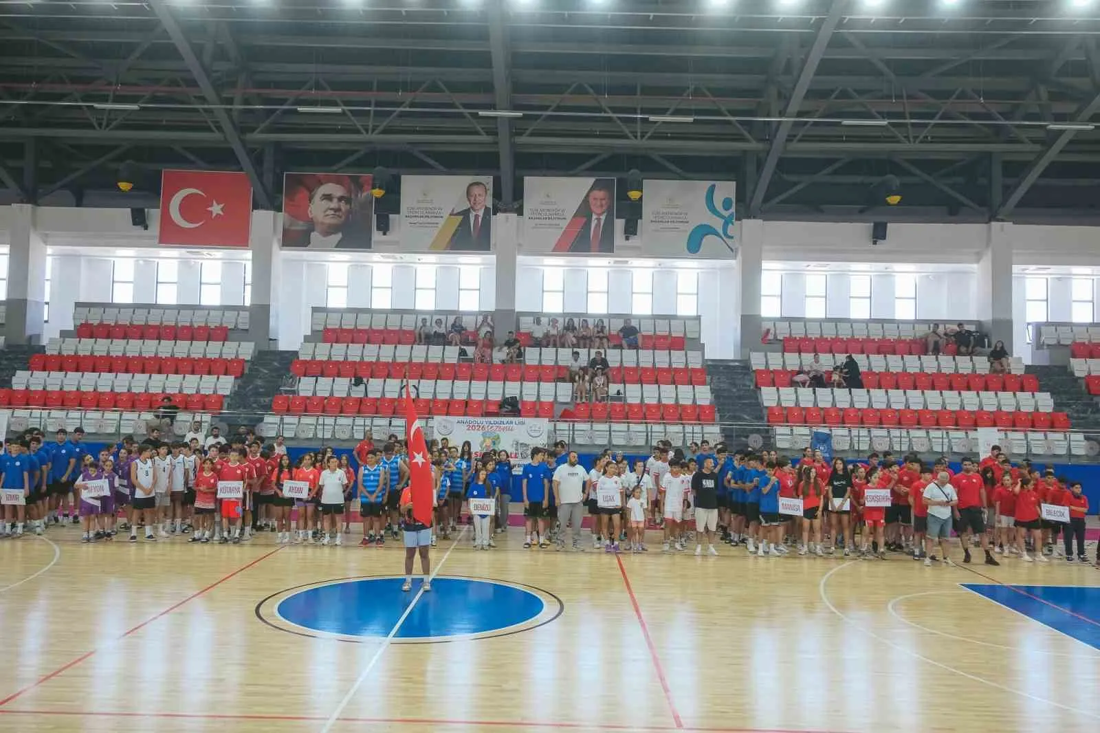 Söke’de basketbol heyecanı zirve yaptı: Genç yetenekler ANALİG için parkeye çıktı