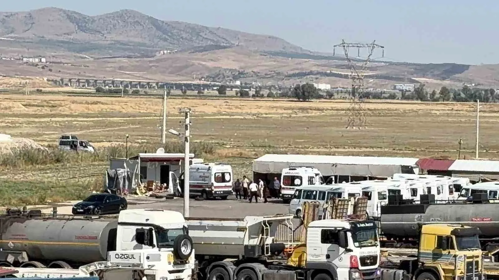 Afyonkarahisar'da durak dehşeti: Silahlı ve bıçaklı kavgada acı son