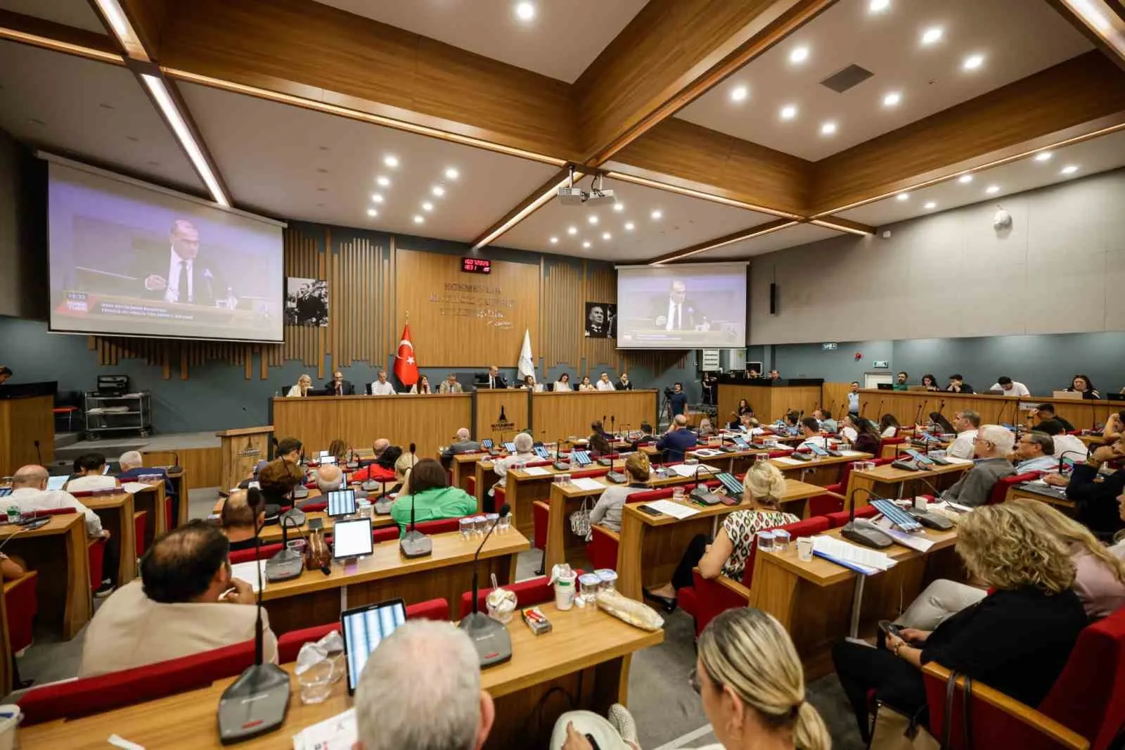 Uzundere iddialarına meclisten net yanıt: Hukuki süreçte belediyenin kaybı yok