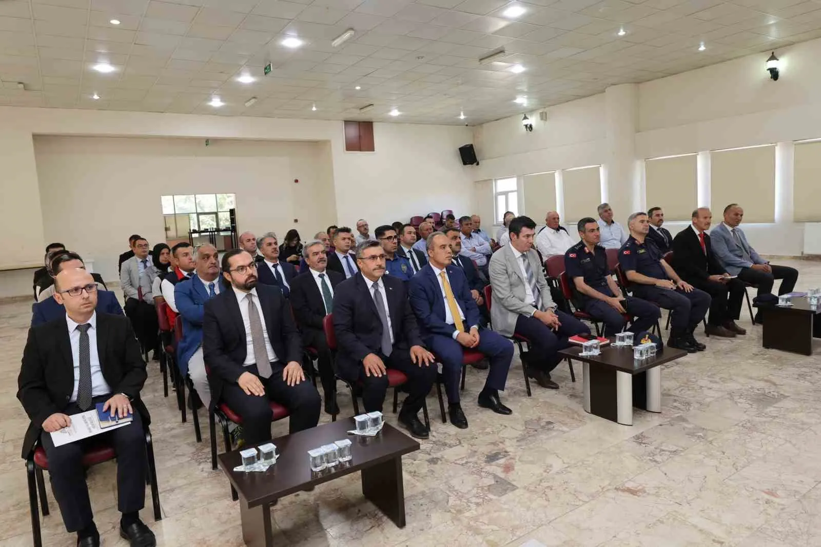 Hocalar'da yangın alarmı: Vali Aktaş'tan ormanlar için seferberlik çağrısı