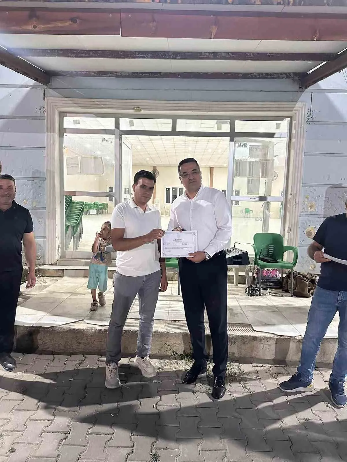 Sarıgöl hayvancılığında profesyonel dokunuş: Yetiştiriciler belgelerini teslim aldı