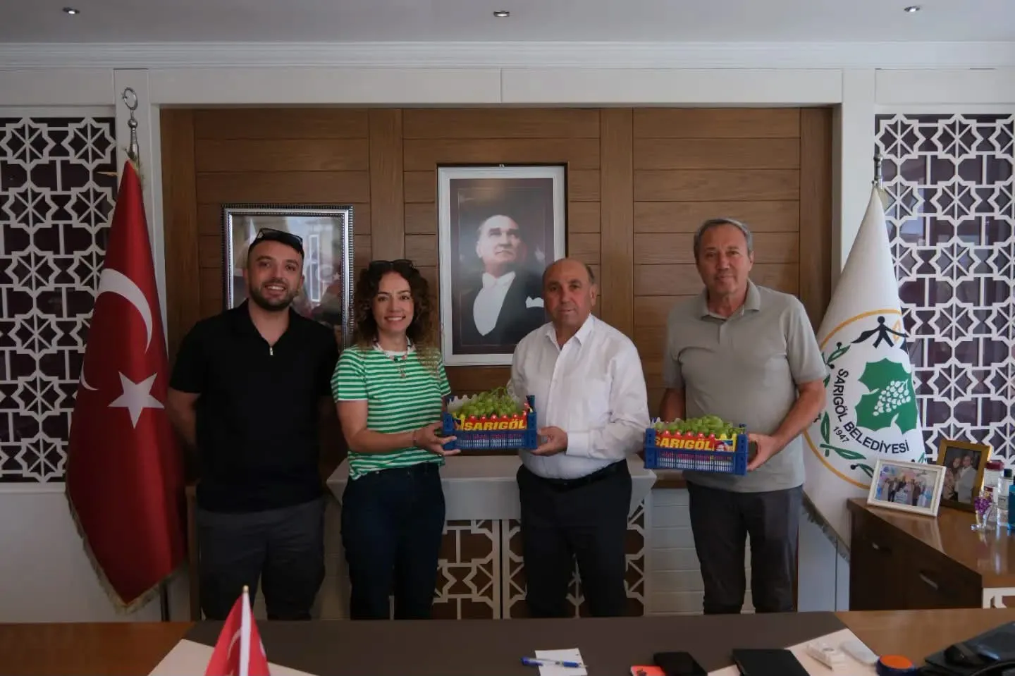 Sarıgöl’ün çehresi değişiyor: Parklar baştan aşağı yenileniyor