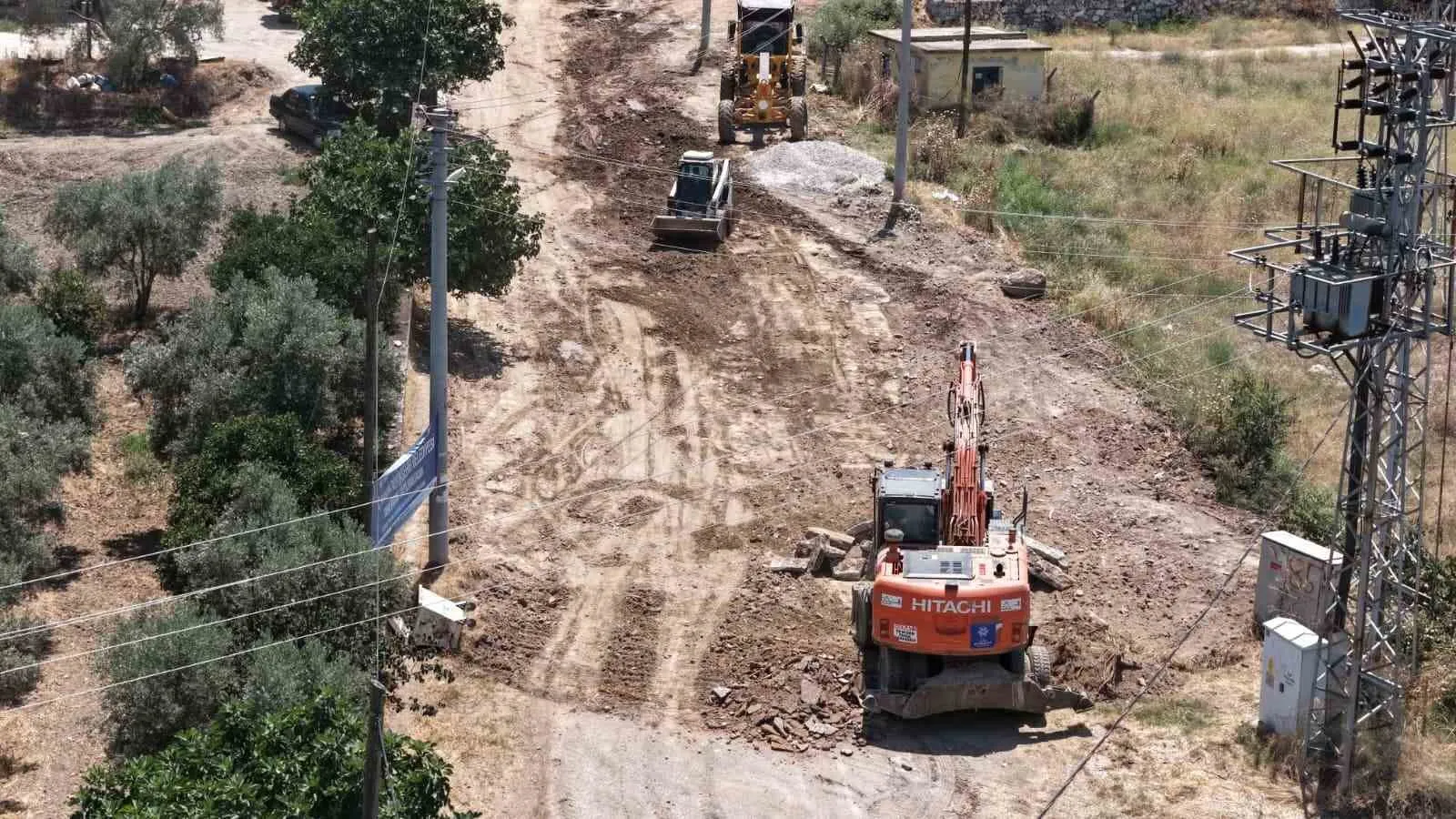 Dereköy’de ulaşım standardı yükseliyor: Asfalt mesaisi başladı