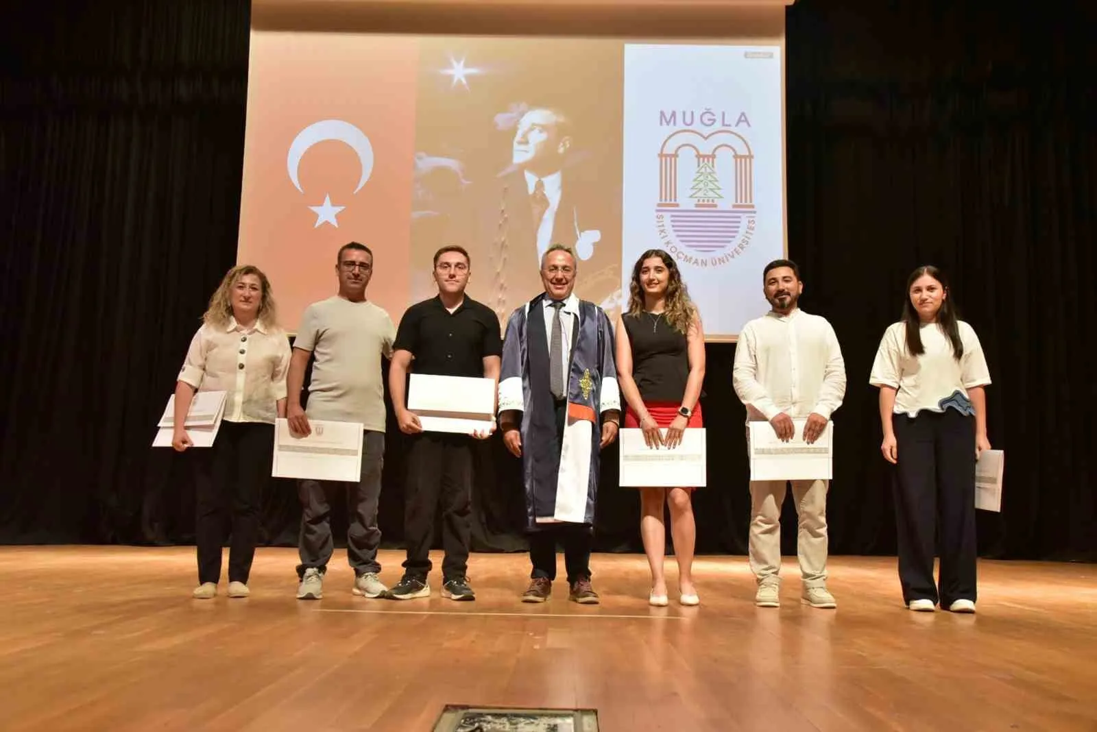 MSKÜ’de kariyer zirvesi: Başarı belgeleri sahiplerini buldu