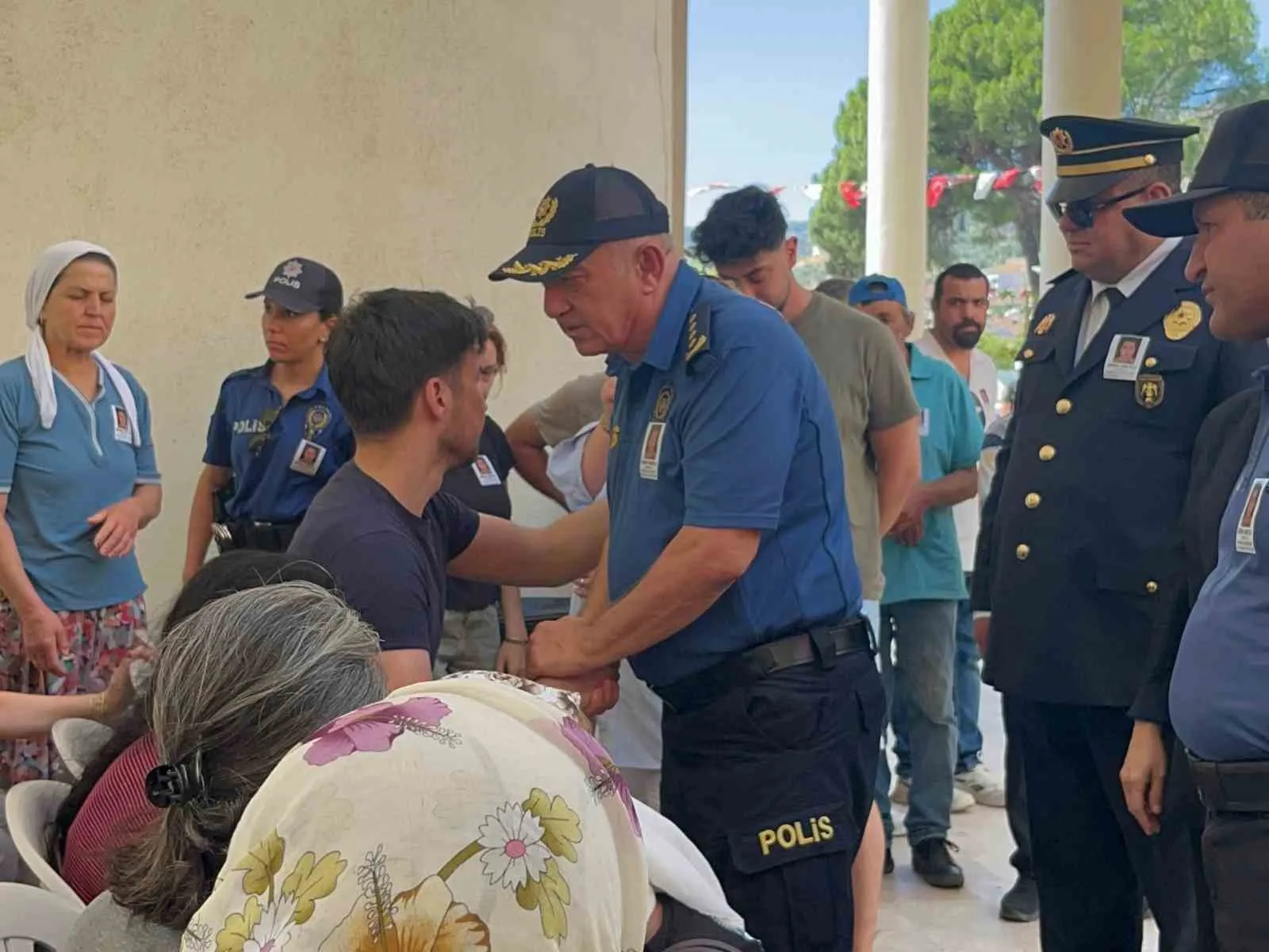 Bayındır’da görev şehidi için hüzünlü tören: Mesai arkadaşları gözyaşlarıyla uğurladı