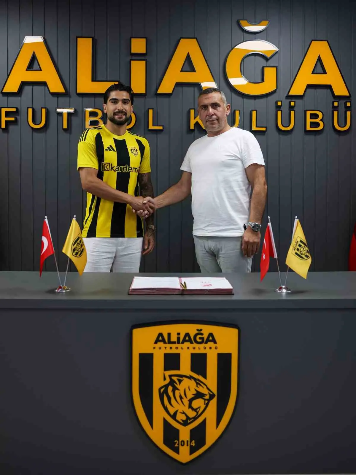 Aliağa FK’da savunma operasyonu: Birkan Yılmaz ile el sıkışıldı
