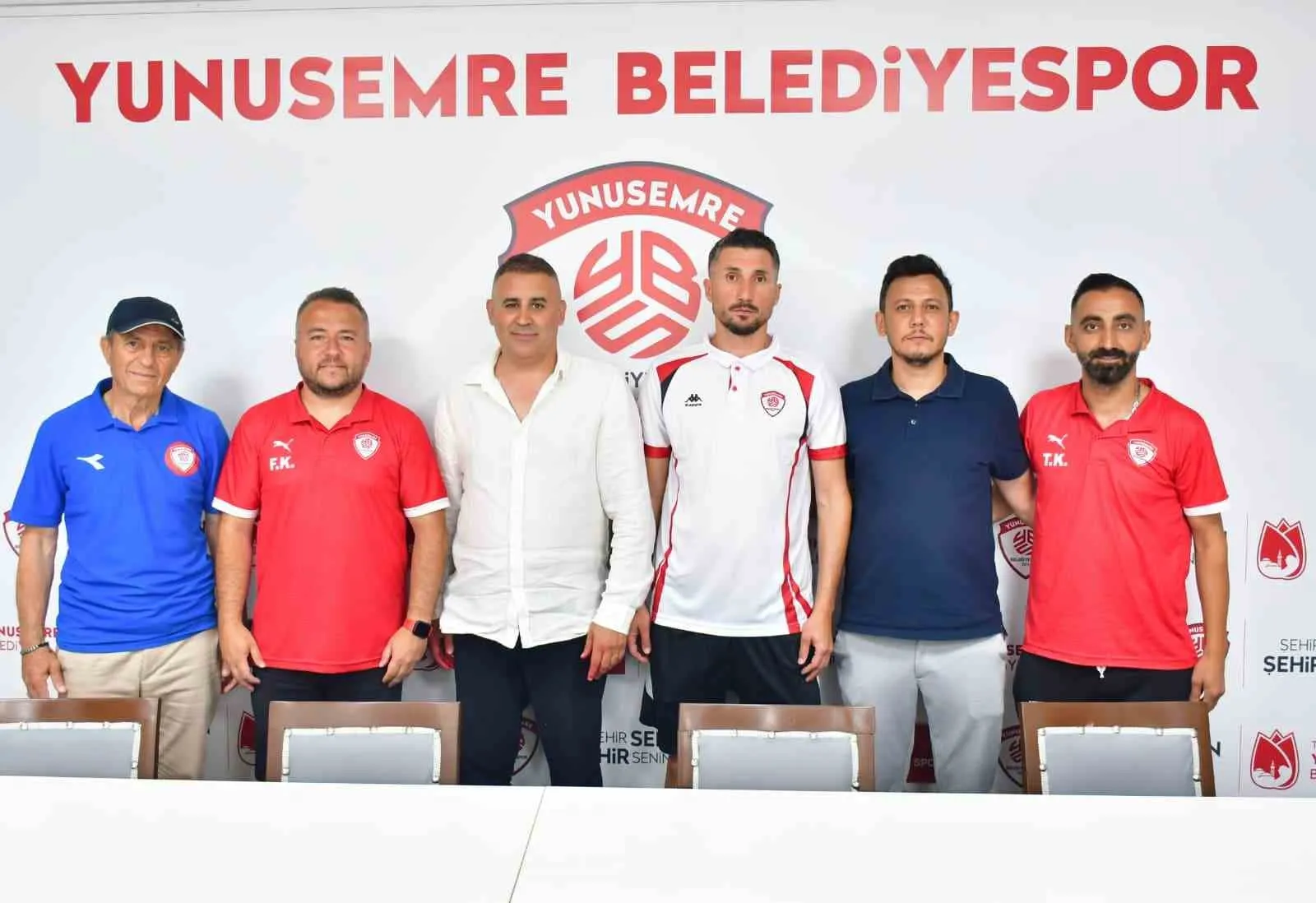 Yunusemre Belediyespor'da yeni dönem: Genç yeteneklere deneyimli emanetçiler
