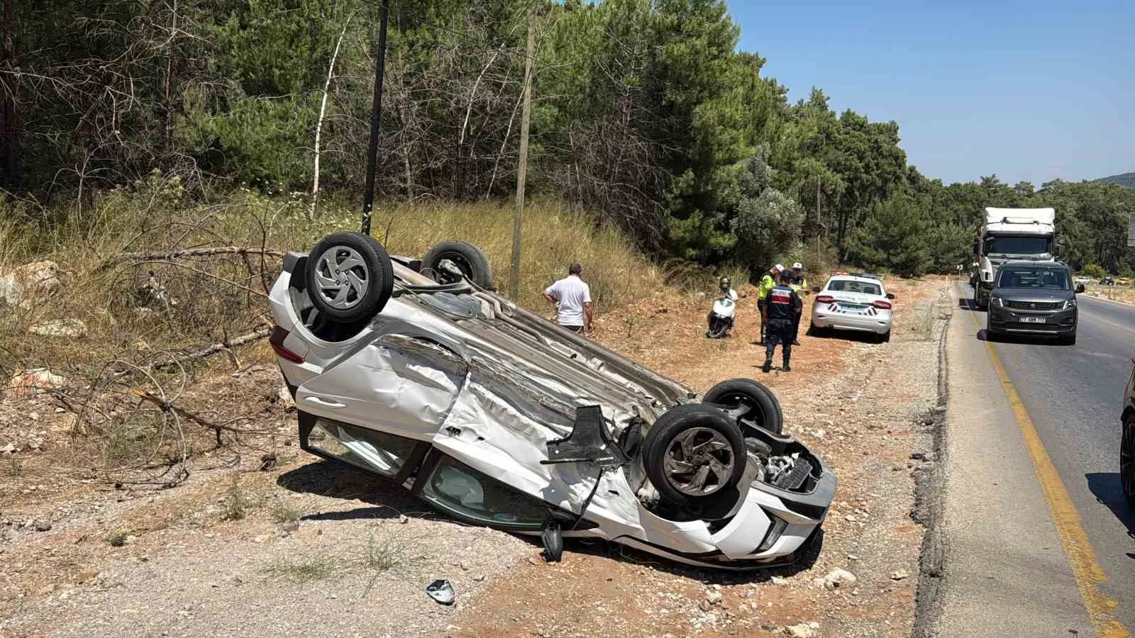 Bodrum'da hatalı sollama can yaktı: Kaza anı saniye saniye kaydedildi