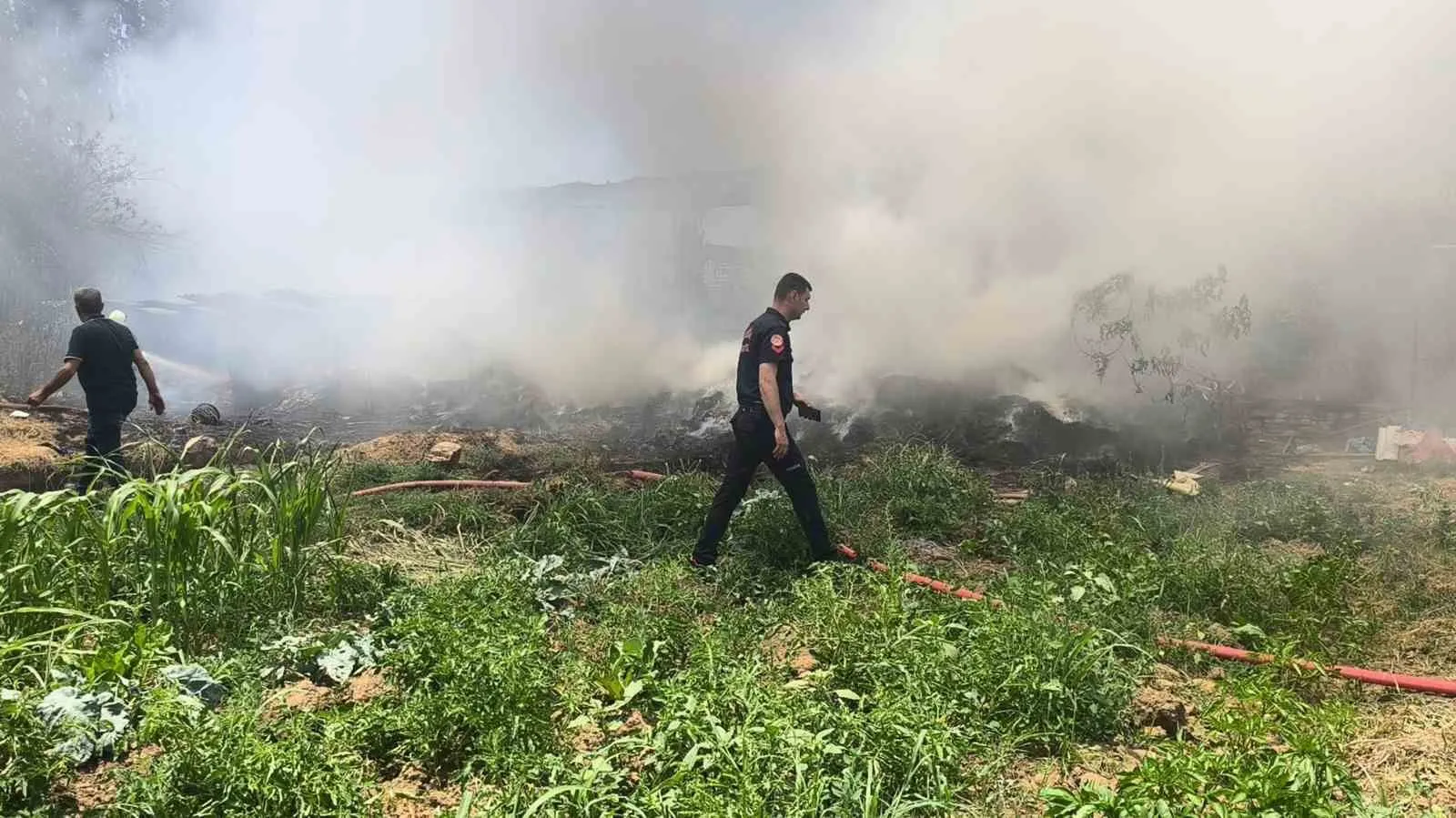 Muğla'da alevler bir anda evi sardı: Mahalleli seferber oldu
