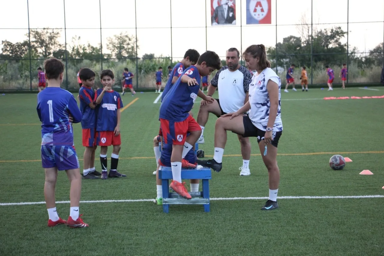 Denizli’de altyapı hamlesi: Altınyıldız rotayı profesyonel liglere çevirdi