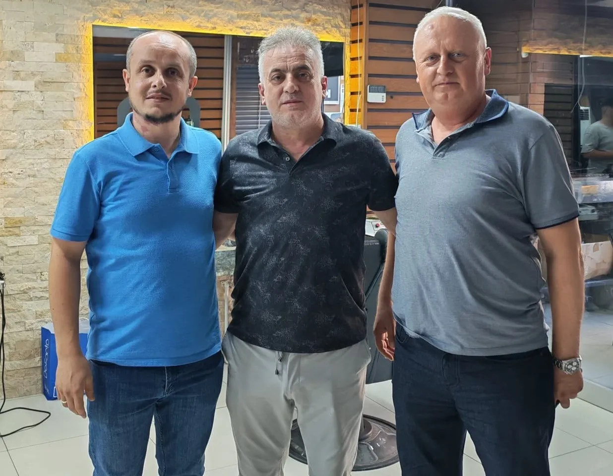 Denizli’de makas sesleri arasında siyaset: AK Parti’den esnafa yakın markaj