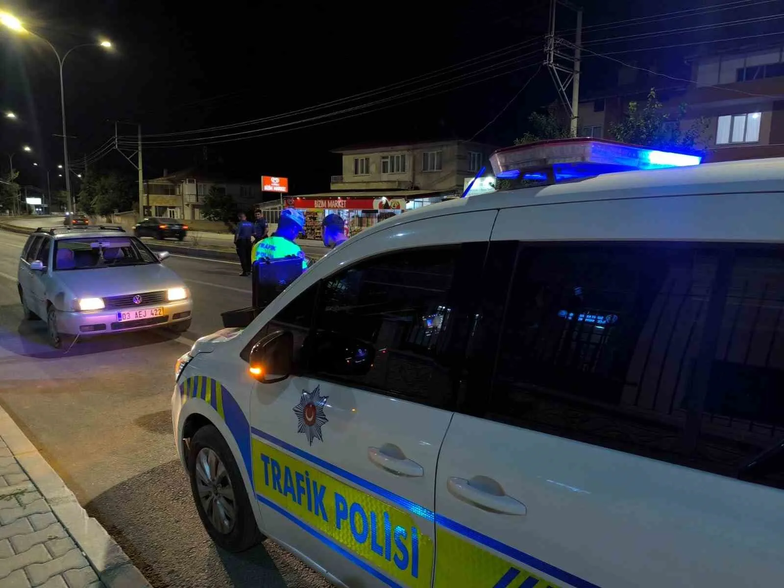 Şuhut emniyetinden gece mesaisi: Trafikte taviz yok