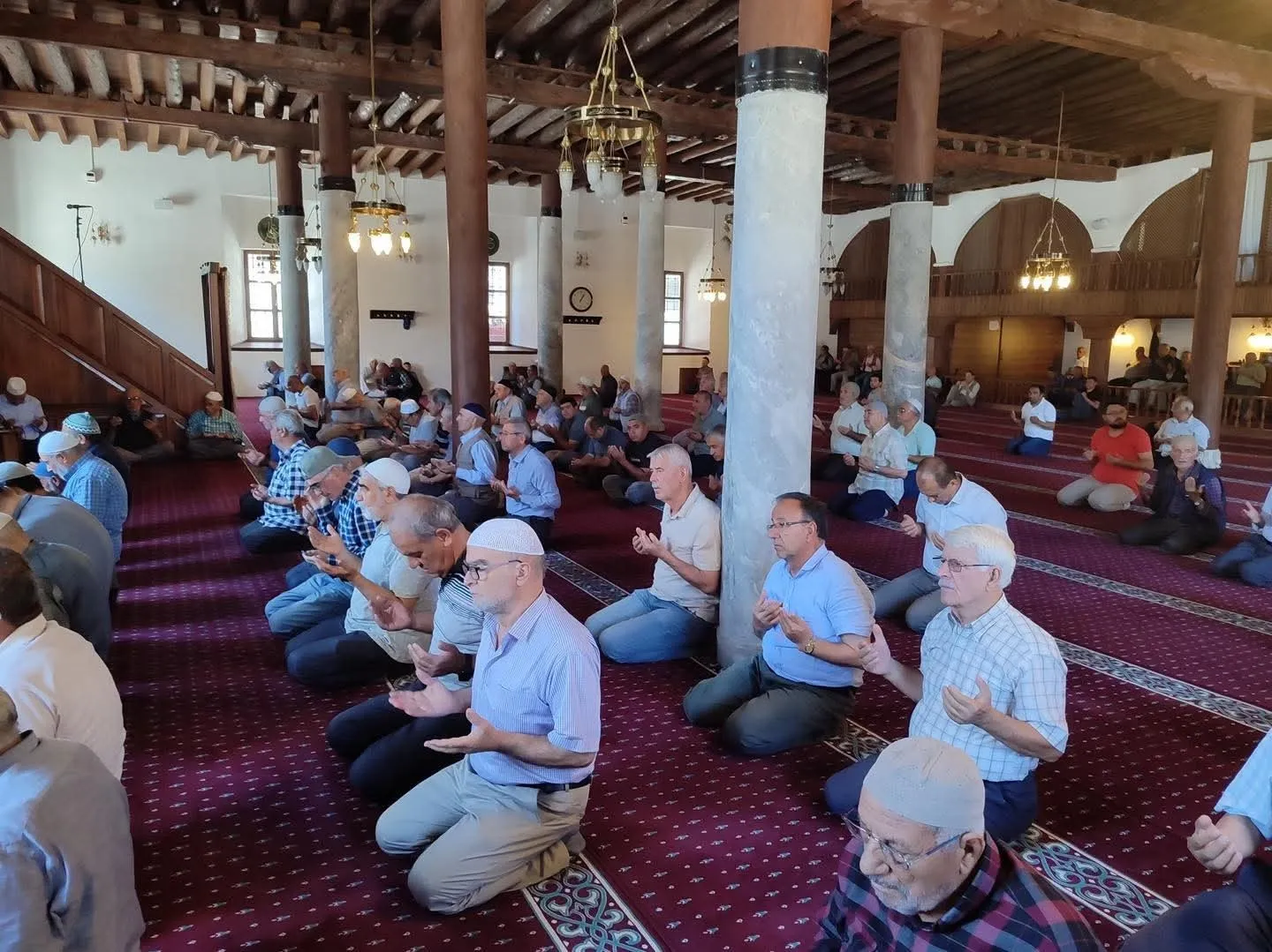 Şuhut Ulu Camii’nde 15 Temmuz nöbeti: Şehitler dualarla anıldı