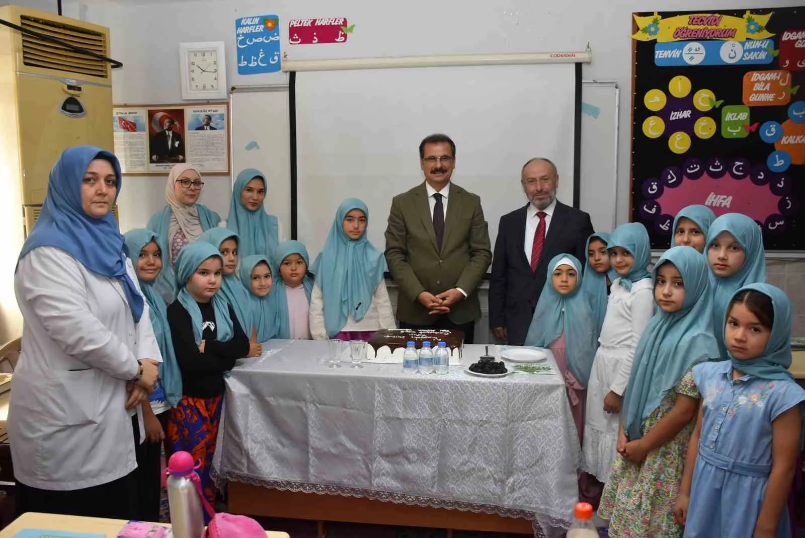 Minik öğrencilerin yaz heyecanına Kaymakam Güldoğan ortak oldu