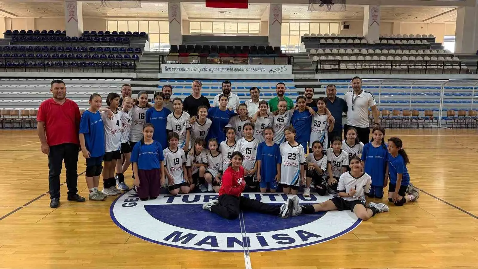 Turgutlu’nun minik devleri Alanya’dan kupayla döndü