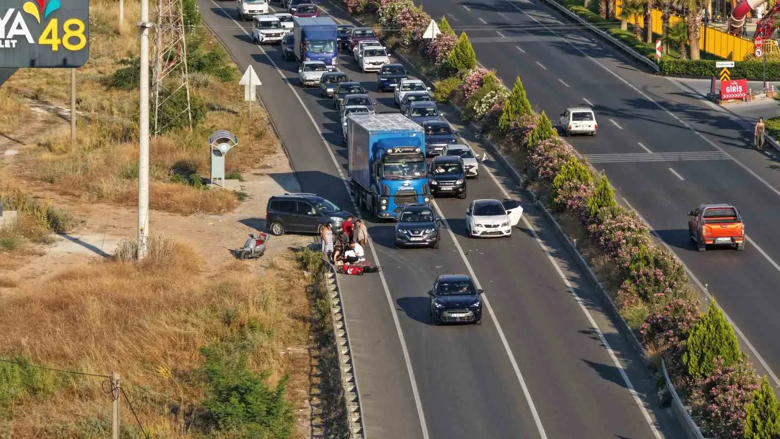Muğla yolunda motosikletli kaza: Sürücü direksiyon hakimiyetini kaybetti