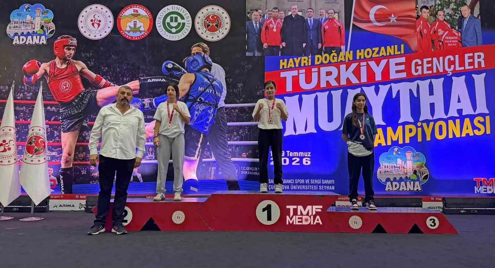 Manisa’nın genç yumrukları Adana’da tarih yazdı: Ringden 3 madalya çıktı