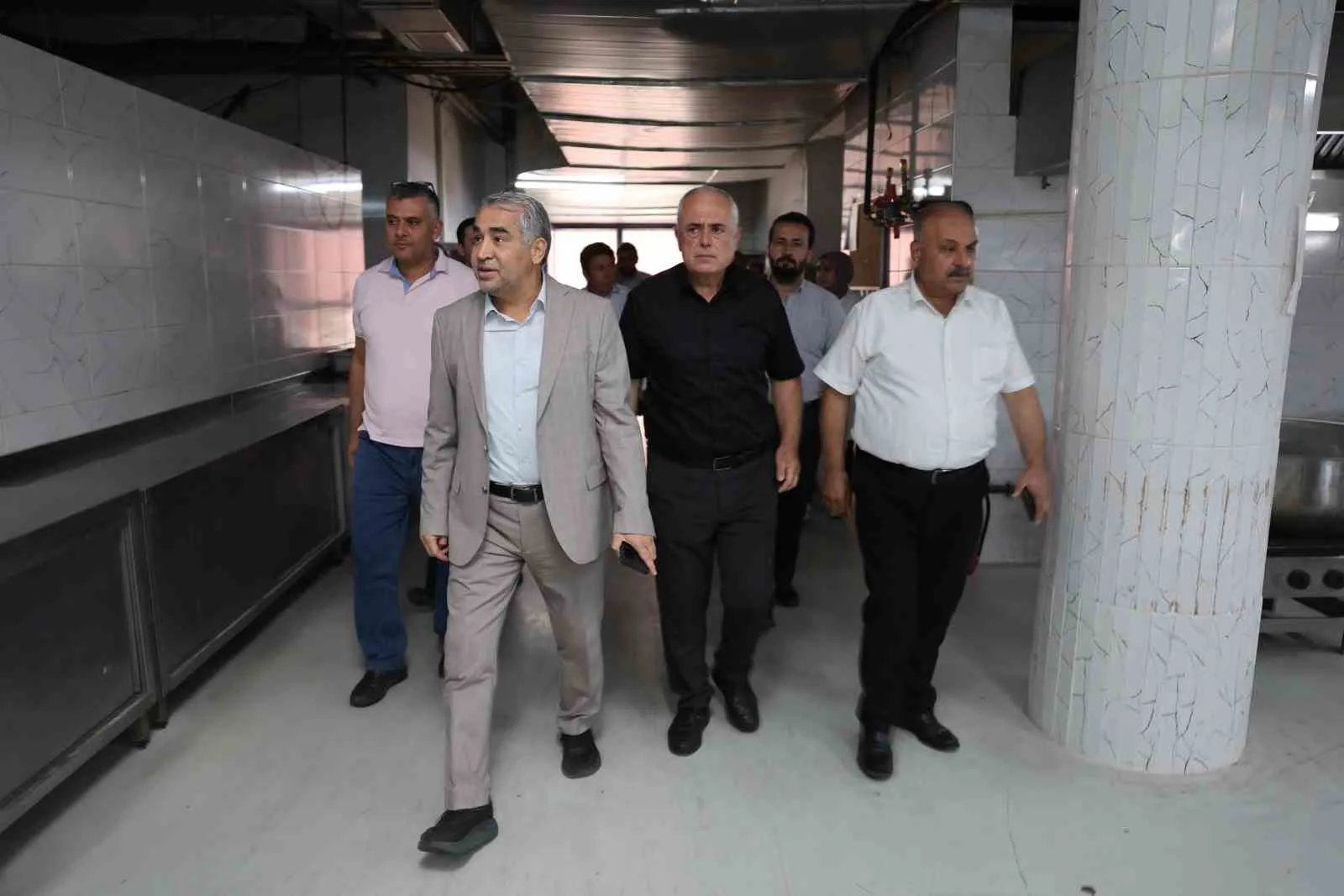 ADÜ’de yemekhane turu: Rektör Kent’ten hizmette verimlilik mesajı