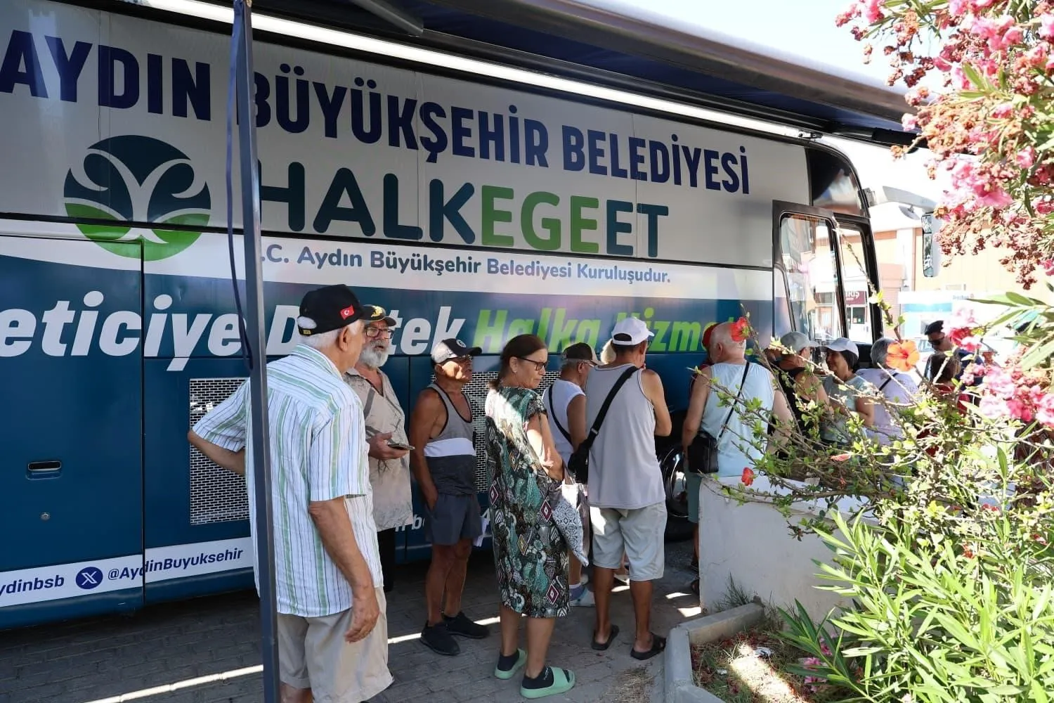 Didim'de mutfaklara bayram sevinci: Halk Ege Et Akbük sakinlerini ağırladı