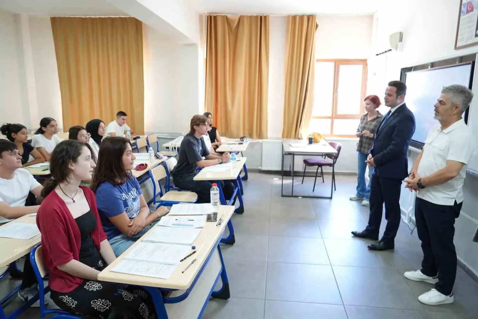 Tatil dinlemediler, hedeflerine odaklandılar: Muğla’da eğitim maratonu sürüyor