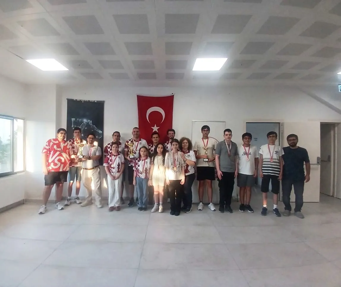 Manisa satranç sahnesinde Yunusemre fırtınası: Hedef artık Türkiye şampiyonluğu