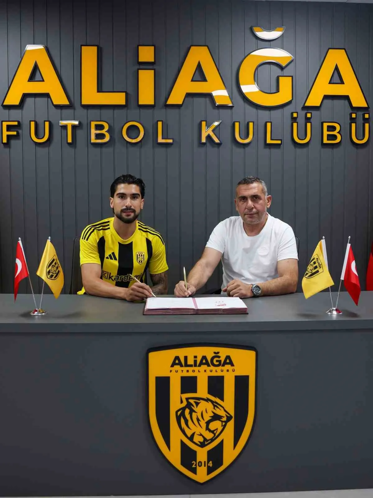Aliağa FK’da savunma operasyonu: Birkan Yılmaz ile el sıkışıldı