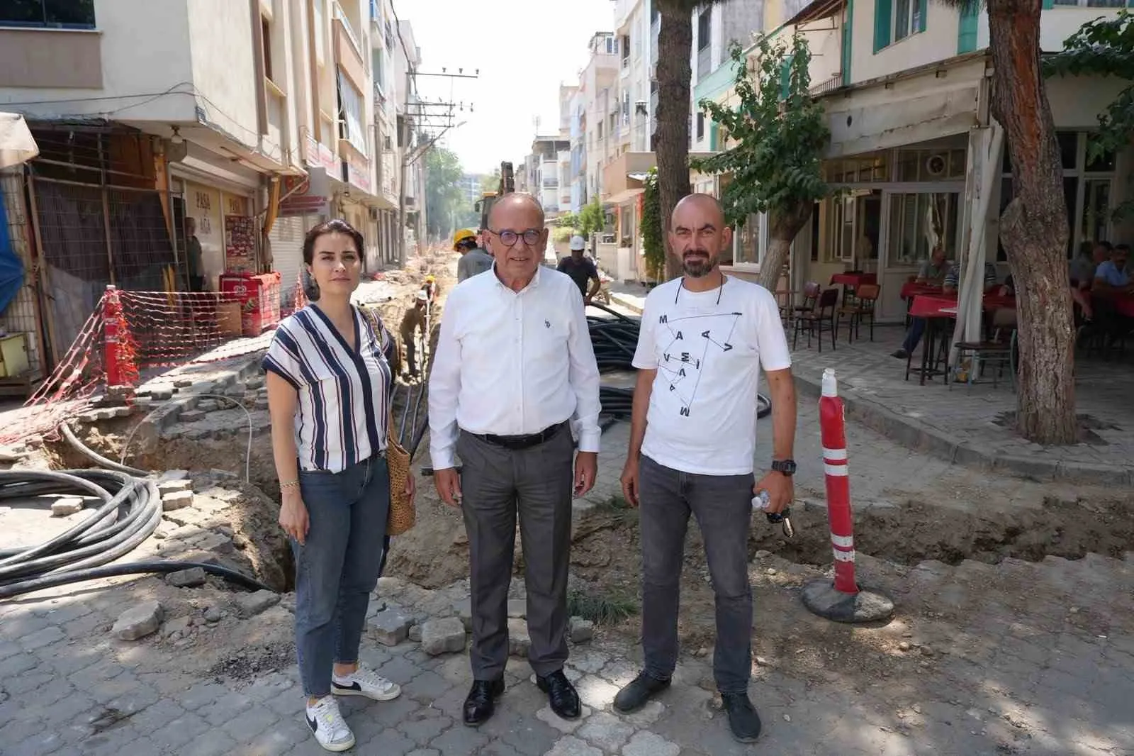 Turgutlu'da hummalı çalışma: Dört mahallede altyapı baştan aşağı değişiyor