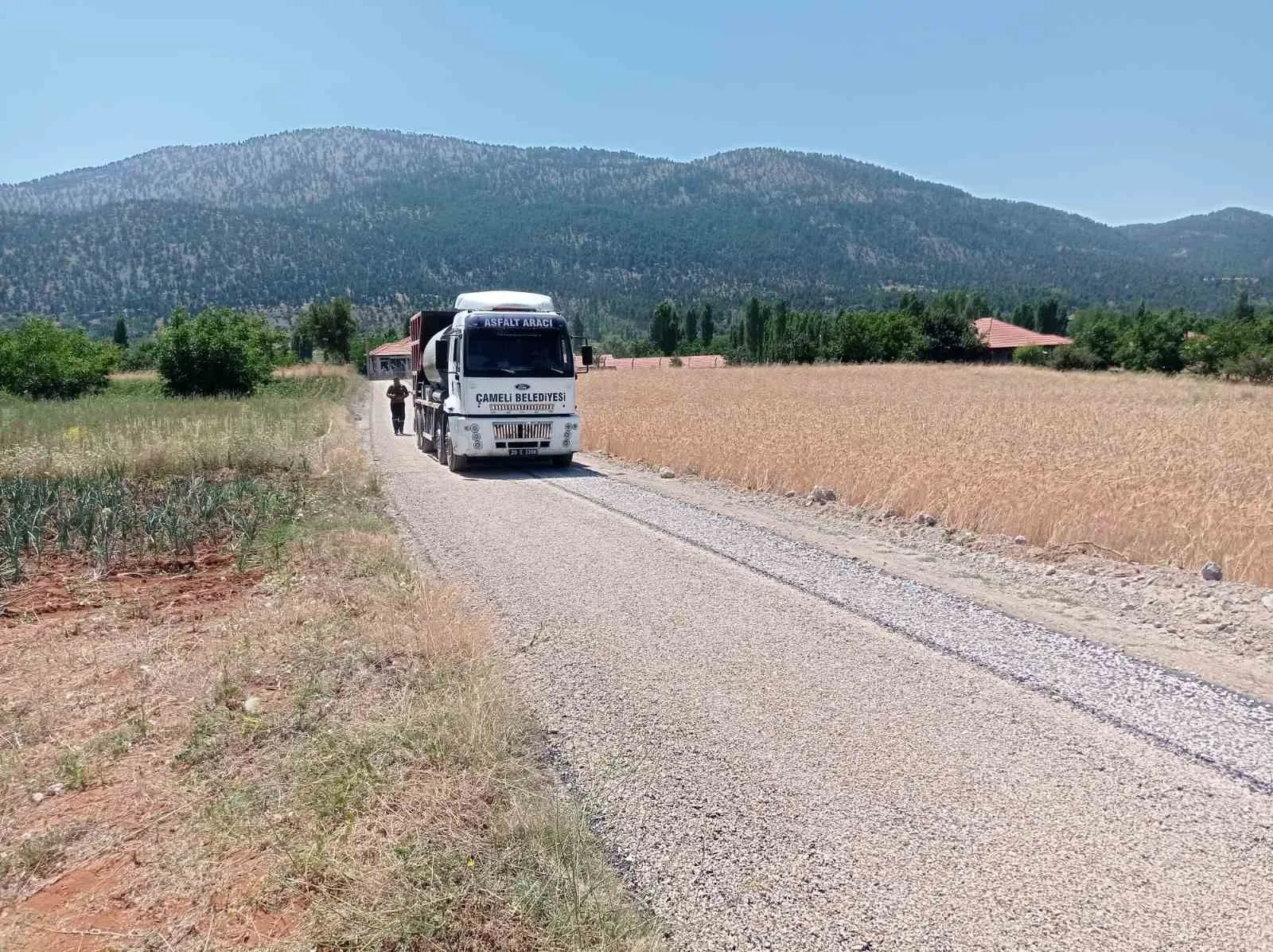 Çameli'de asfalt atağı: Başkan Arslan yerinde inceledi