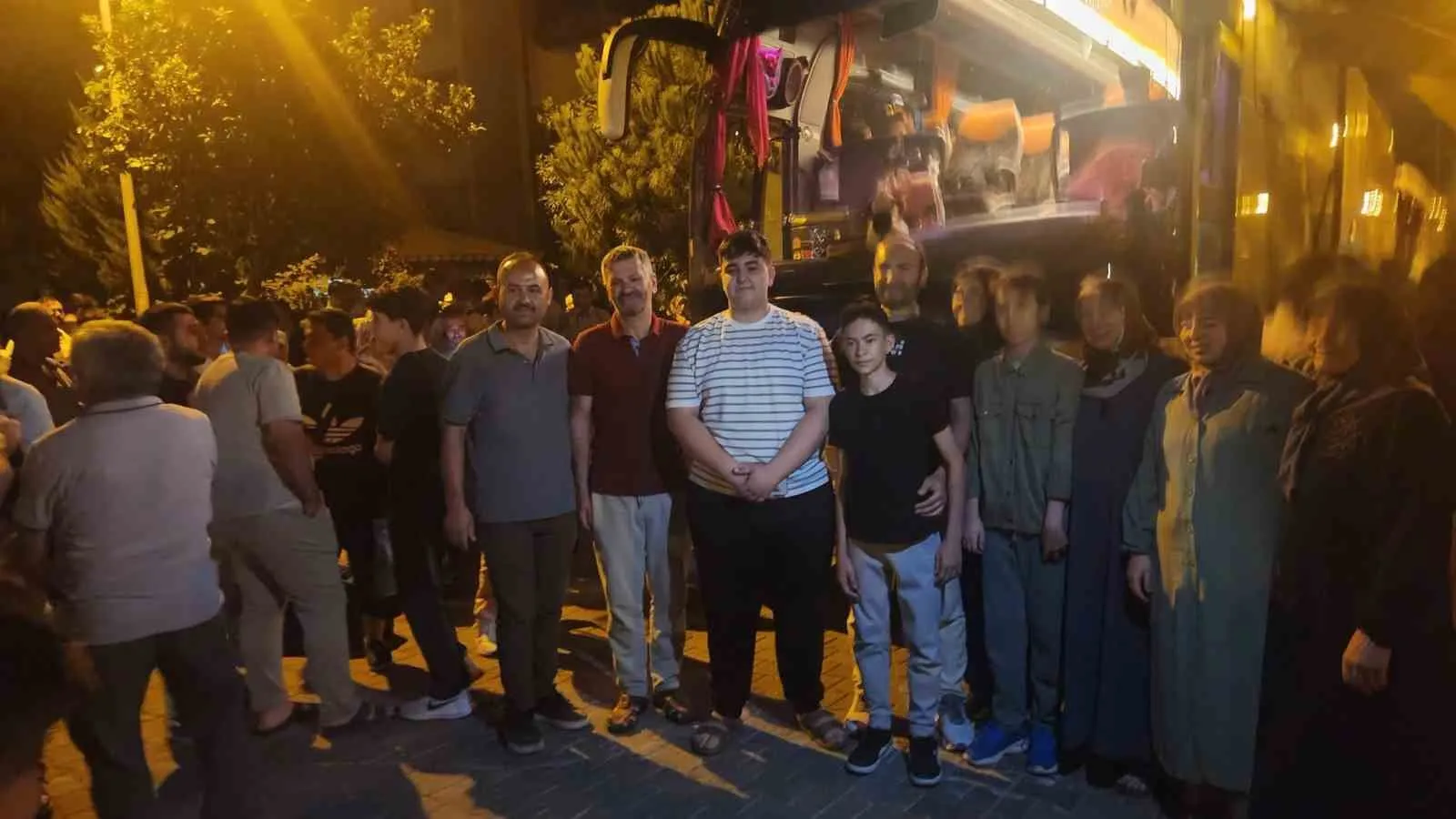 Aydın’da hafızlık sevincine umre müjdesi: 109 genç kutsal topraklara uğurlandı