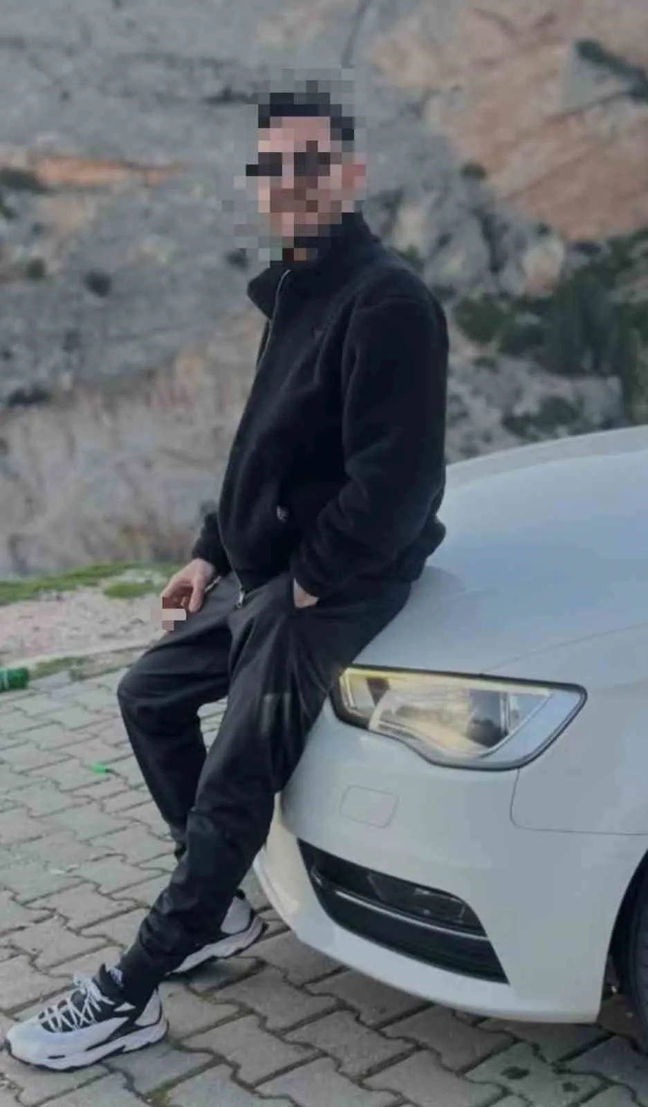 Asker eğlencesinde dehşet anları: Arkadaşını bıçaklayarak hastanelik etti