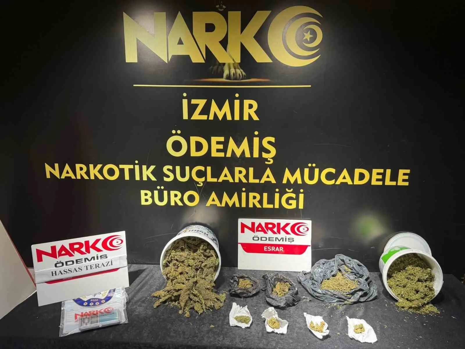 Ödemiş’te zehir tacirlerine nefes kesen şafak operasyonu: 30 kişi demir parmaklıklar ardında