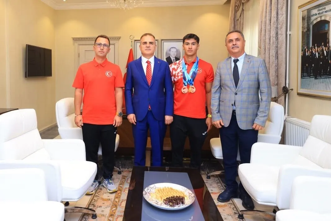 Muğla'nın gururu zirveye çıktı: Dünya şampiyonuna valilikten altınlı tebrik
