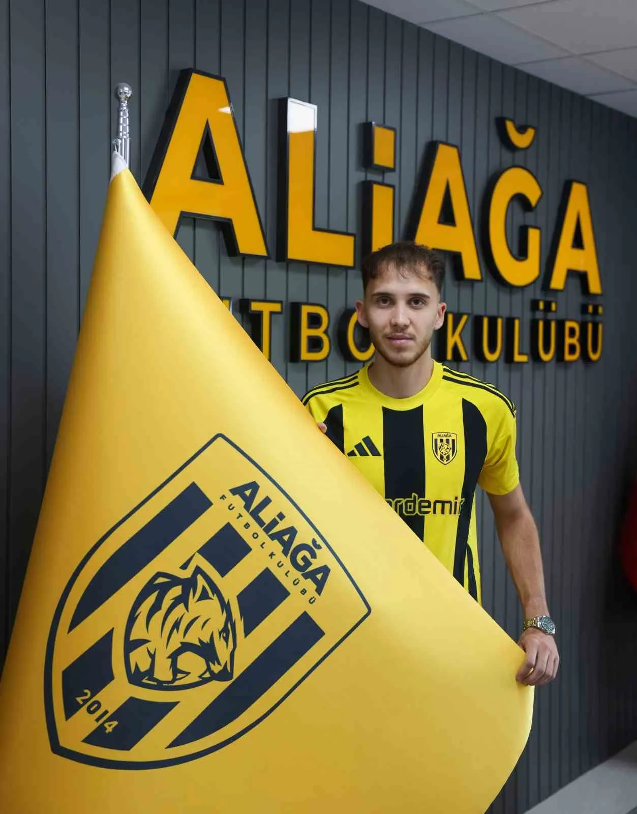 Aliağa FK'nın yeni gol silahı Beşiktaş altyapısından geldi