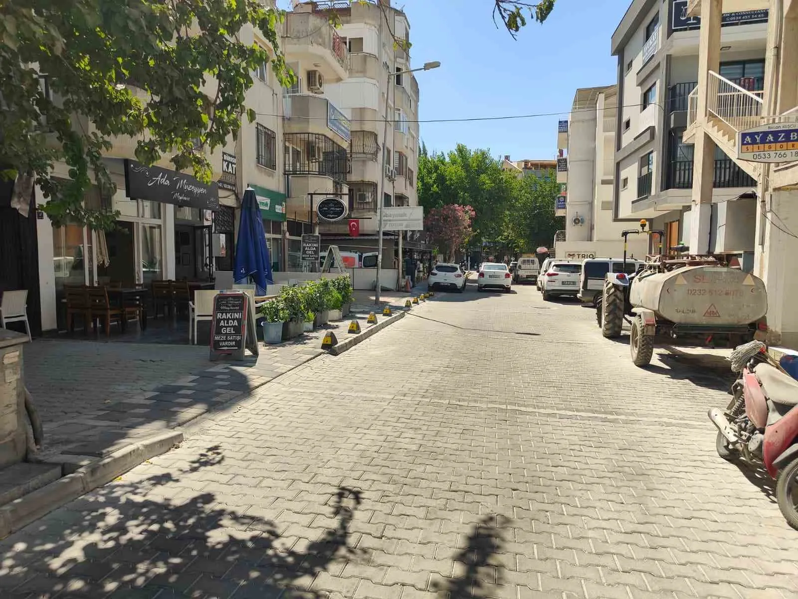 Kuşadası’nda sokak ortasında vahşet: Bıçaklanan genç kurtarılamadı