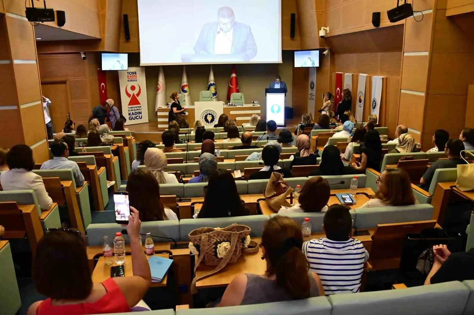 İşsizliğe karşı kaynak maskesini taktı: 42 yaşında sanayinin yıldızı oldu