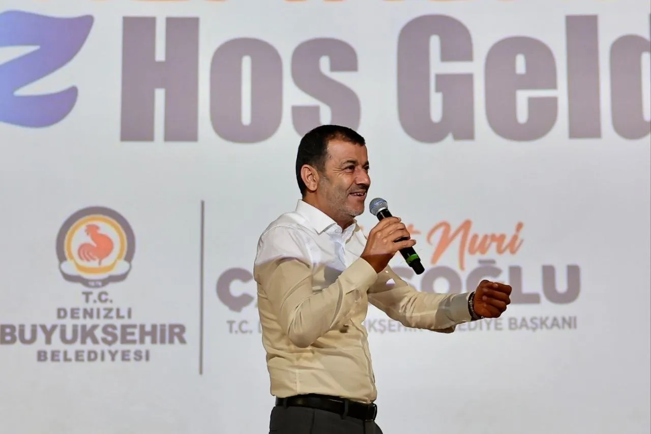 Denizli’de yıldızların altında sinema şöleni: Nostalji ve eğlence bir arada