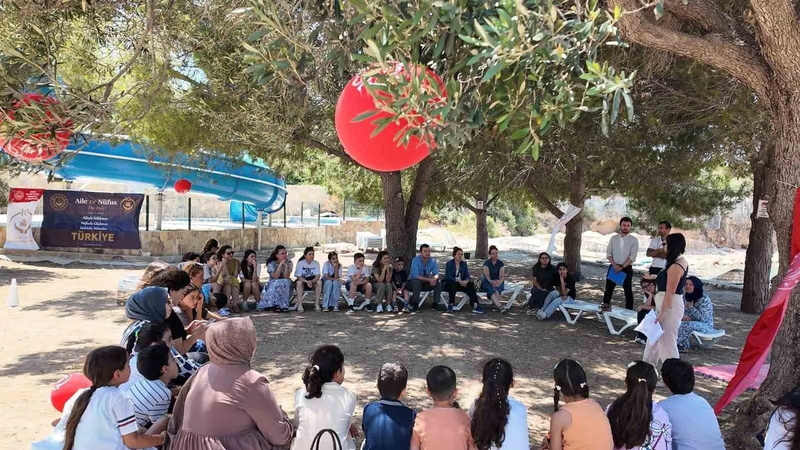 Akıllı cihazları bir kenara bıraktılar: Aydın’da aileler ekran değil bağ kurdu