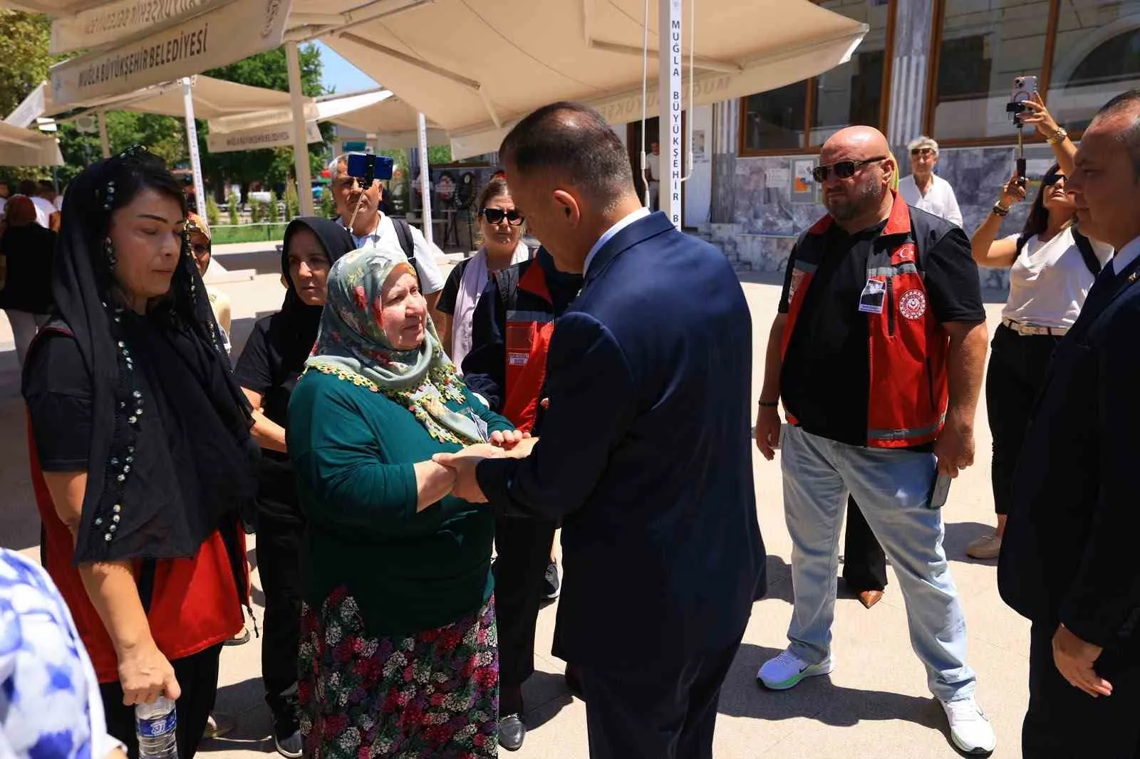 Fethiye'de hüzünlü veda: Şehit babası dualarla uğurlandı